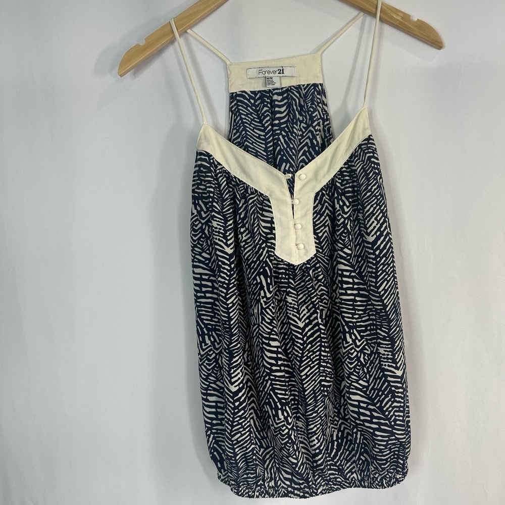 Women’s Medium Forever 21 Blue‎ and White Women's Top- great condition
